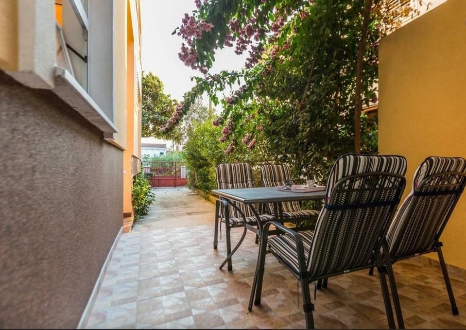Apartments Dijana Zadar Exterior foto
